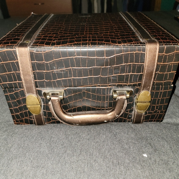 Light-Up Vintage Travel Cosmetic  Case - Faux Leather - Brown Reptile Print - Picture 16 of 16